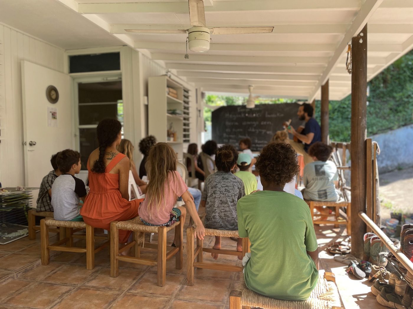 Clase al aire libre con música en Camposofía